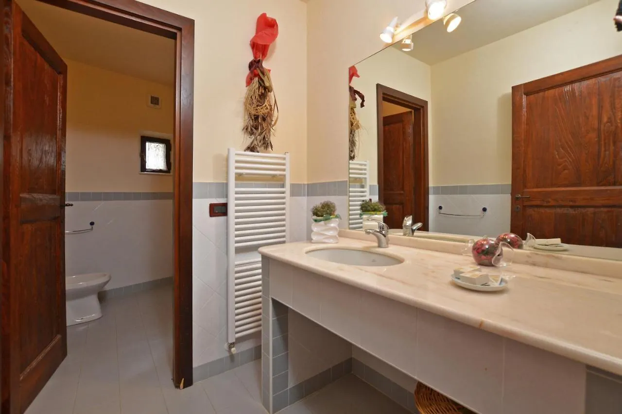 Betulla A, Betulla B, Betulla C - Happy Rentals San Gimignano Italy